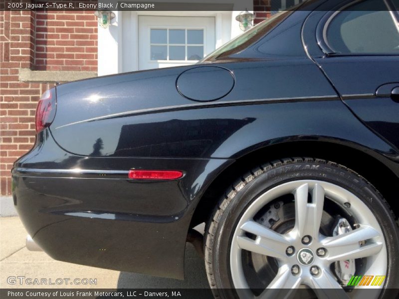 Ebony Black / Champagne 2005 Jaguar S-Type R