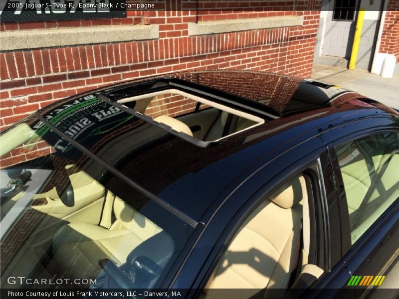 Ebony Black / Champagne 2005 Jaguar S-Type R