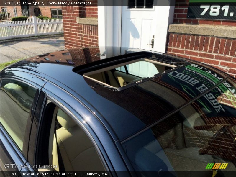 Ebony Black / Champagne 2005 Jaguar S-Type R