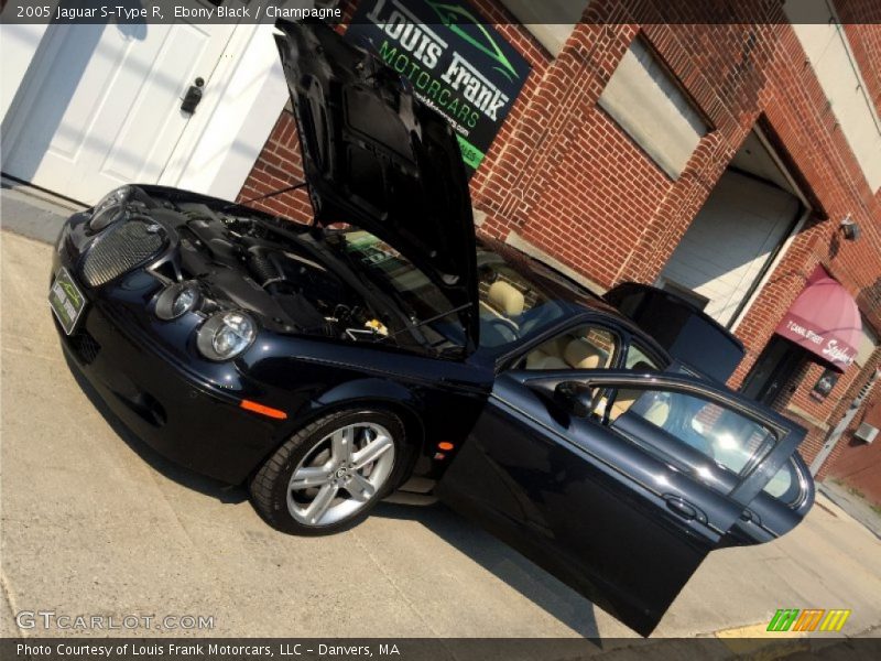 Ebony Black / Champagne 2005 Jaguar S-Type R