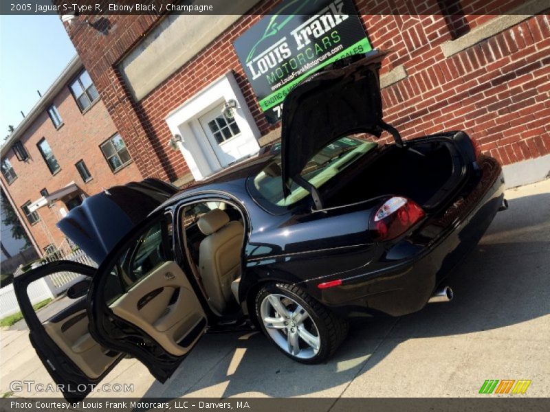 Ebony Black / Champagne 2005 Jaguar S-Type R