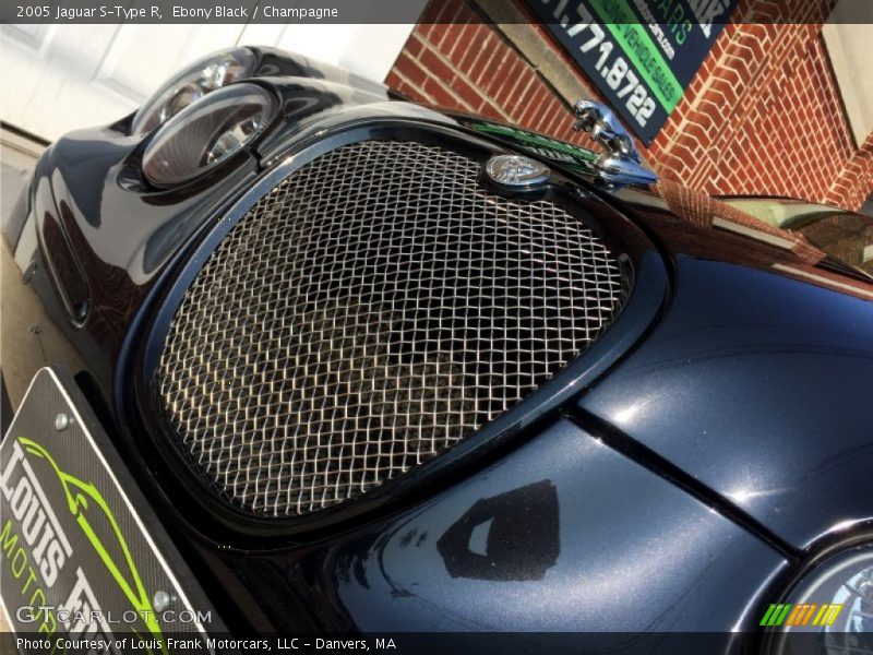 Ebony Black / Champagne 2005 Jaguar S-Type R