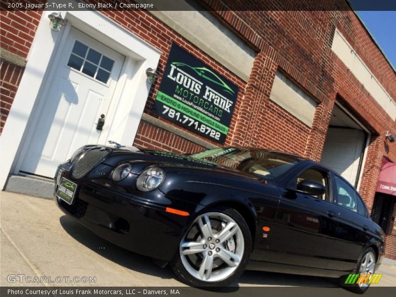 Ebony Black / Champagne 2005 Jaguar S-Type R