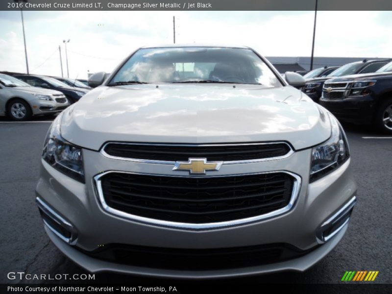 Champagne Silver Metallic / Jet Black 2016 Chevrolet Cruze Limited LT