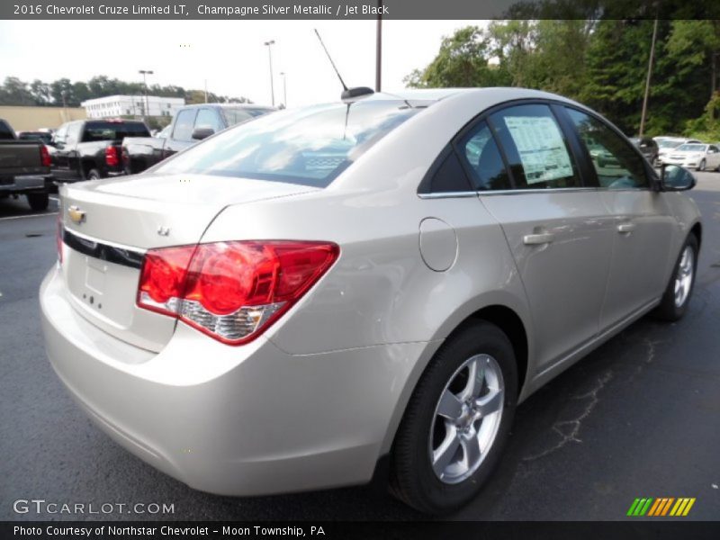 Champagne Silver Metallic / Jet Black 2016 Chevrolet Cruze Limited LT