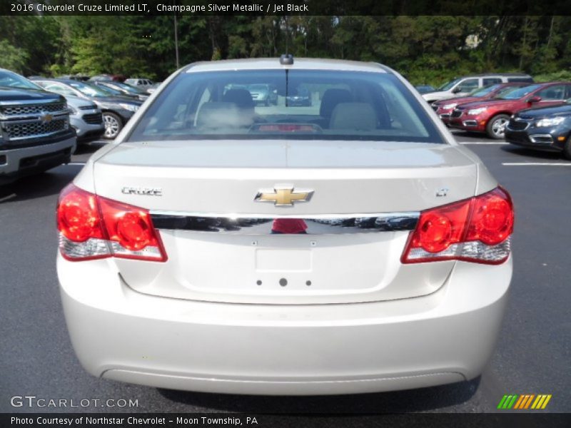 Champagne Silver Metallic / Jet Black 2016 Chevrolet Cruze Limited LT