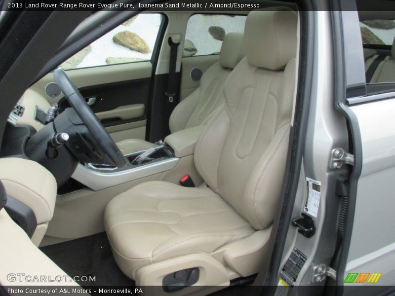 Ipanema Sand Metallic / Almond/Espresso 2013 Land Rover Range Rover Evoque Pure