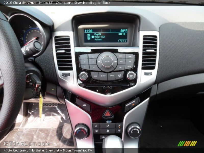 Champagne Silver Metallic / Jet Black 2016 Chevrolet Cruze Limited LT