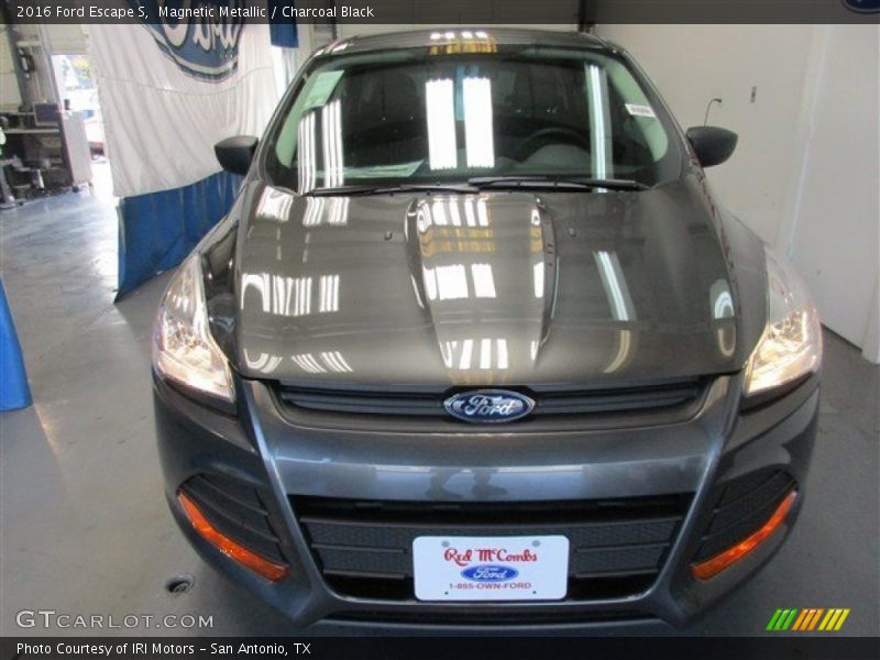 Magnetic Metallic / Charcoal Black 2016 Ford Escape S