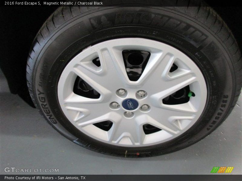 Magnetic Metallic / Charcoal Black 2016 Ford Escape S