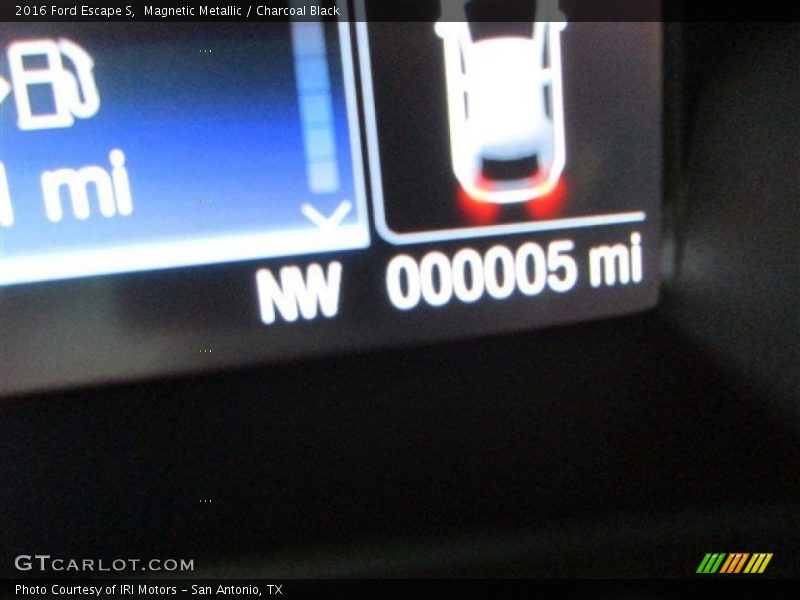 Magnetic Metallic / Charcoal Black 2016 Ford Escape S