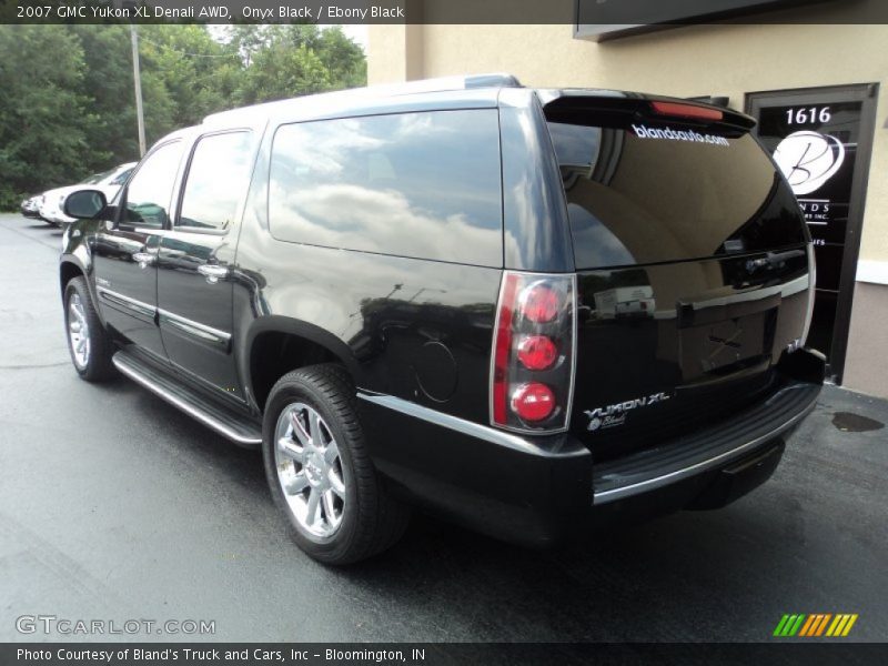 Onyx Black / Ebony Black 2007 GMC Yukon XL Denali AWD