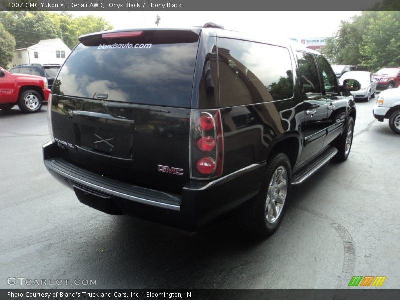 Onyx Black / Ebony Black 2007 GMC Yukon XL Denali AWD