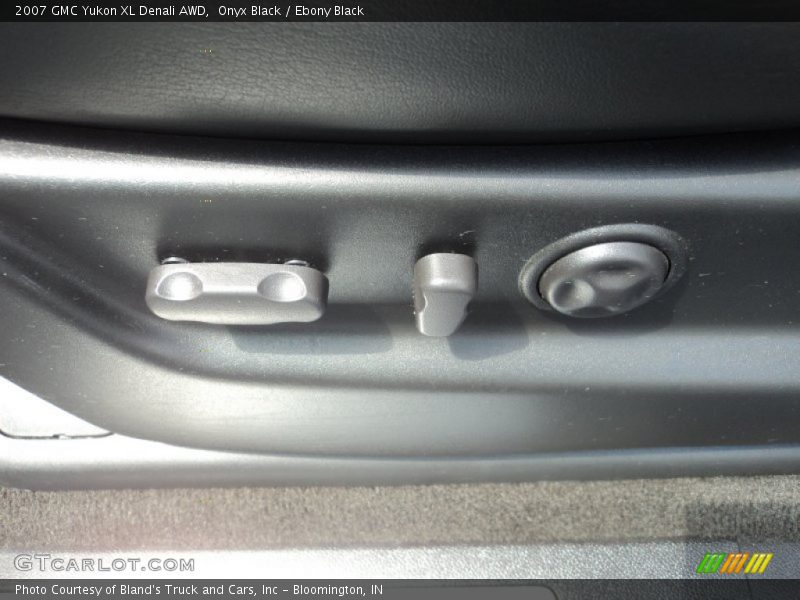 Onyx Black / Ebony Black 2007 GMC Yukon XL Denali AWD