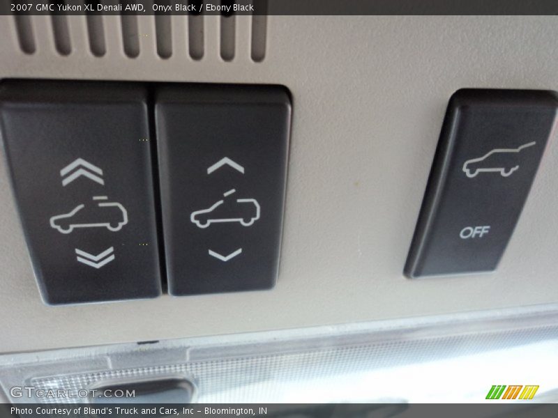 Onyx Black / Ebony Black 2007 GMC Yukon XL Denali AWD