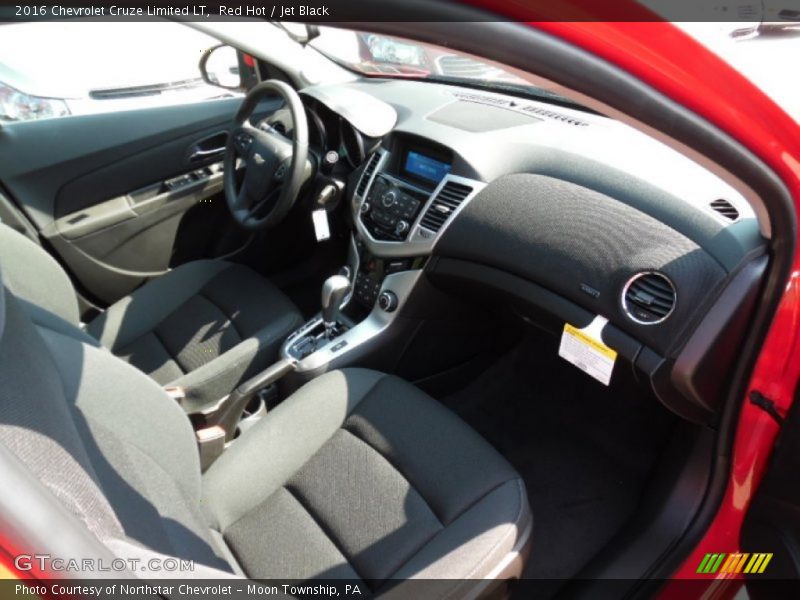 Red Hot / Jet Black 2016 Chevrolet Cruze Limited LT