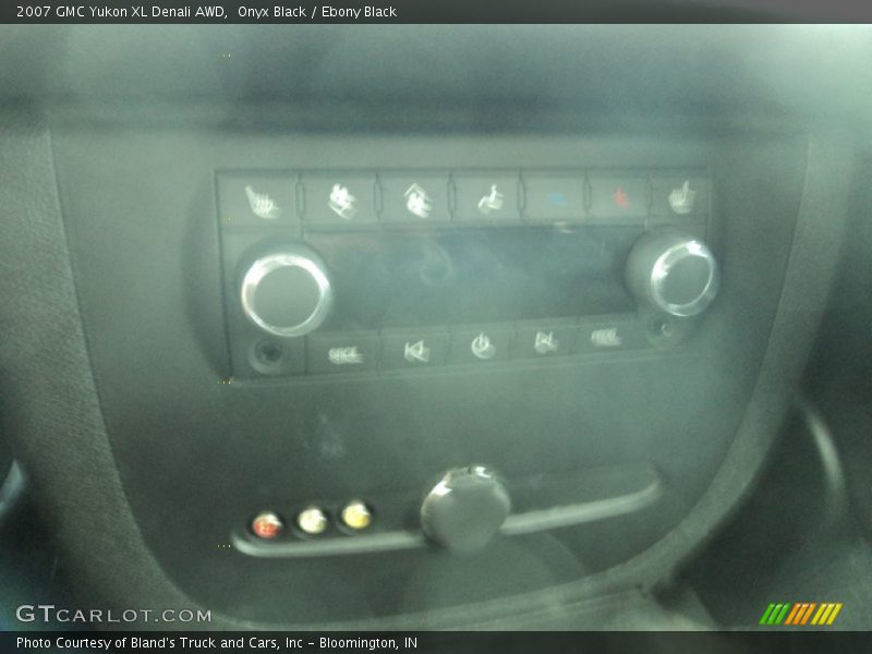 Onyx Black / Ebony Black 2007 GMC Yukon XL Denali AWD