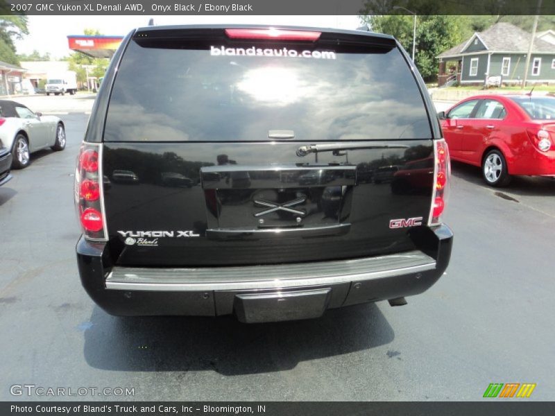 Onyx Black / Ebony Black 2007 GMC Yukon XL Denali AWD