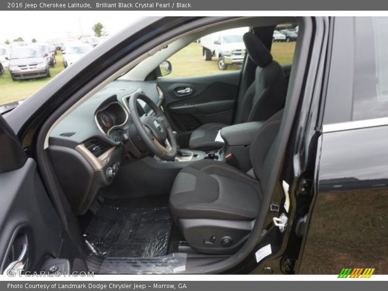 Brilliant Black Crystal Pearl / Black 2016 Jeep Cherokee Latitude