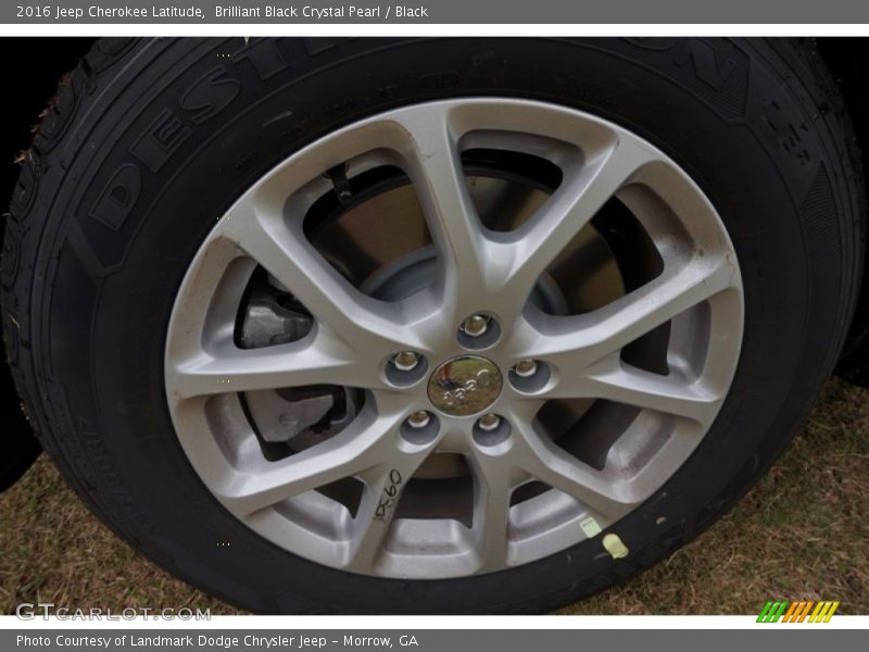 Brilliant Black Crystal Pearl / Black 2016 Jeep Cherokee Latitude