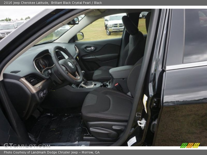 Brilliant Black Crystal Pearl / Black 2016 Jeep Cherokee Latitude