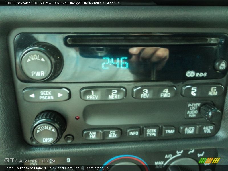 Indigo Blue Metallic / Graphite 2003 Chevrolet S10 LS Crew Cab 4x4