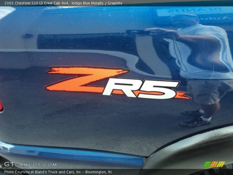 Indigo Blue Metallic / Graphite 2003 Chevrolet S10 LS Crew Cab 4x4
