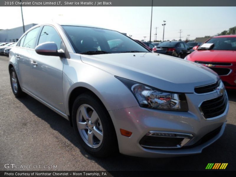 Silver Ice Metallic / Jet Black 2016 Chevrolet Cruze Limited LT