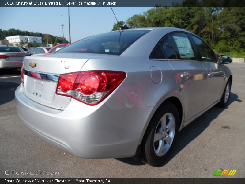 Silver Ice Metallic / Jet Black 2016 Chevrolet Cruze Limited LT