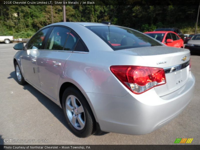 Silver Ice Metallic / Jet Black 2016 Chevrolet Cruze Limited LT