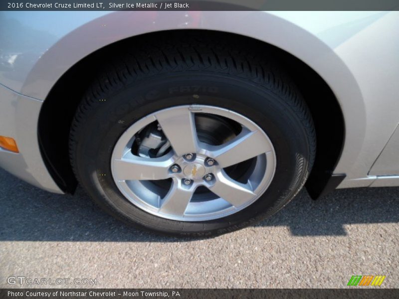 Silver Ice Metallic / Jet Black 2016 Chevrolet Cruze Limited LT