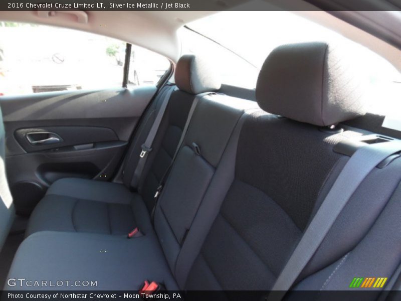 Silver Ice Metallic / Jet Black 2016 Chevrolet Cruze Limited LT