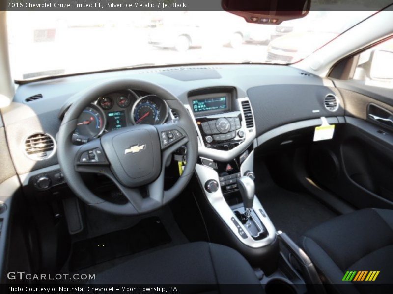 Silver Ice Metallic / Jet Black 2016 Chevrolet Cruze Limited LT