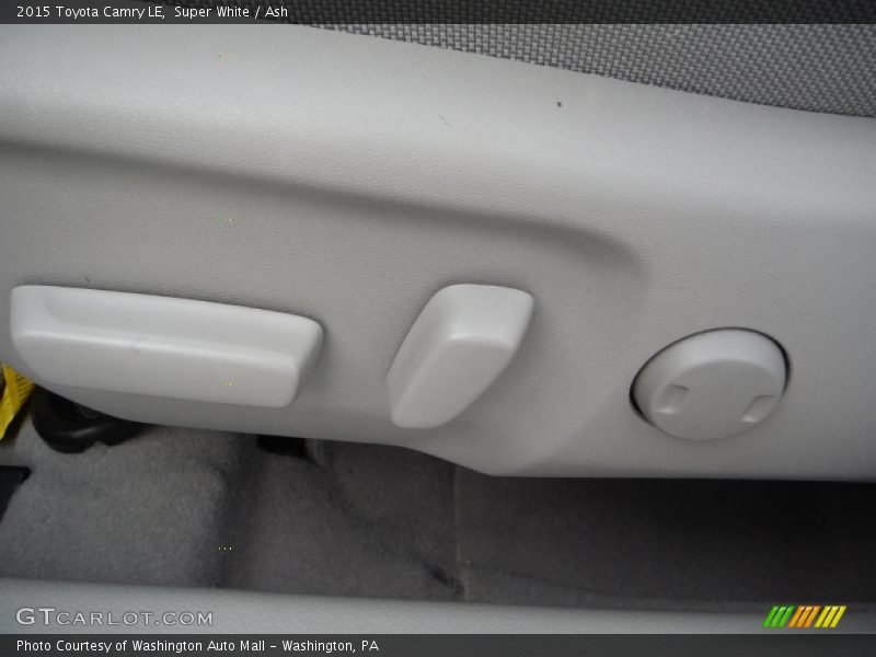 Super White / Ash 2015 Toyota Camry LE