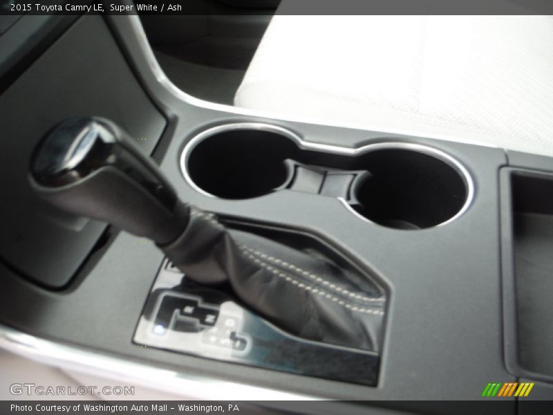 Super White / Ash 2015 Toyota Camry LE