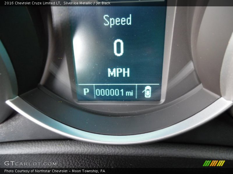 Silver Ice Metallic / Jet Black 2016 Chevrolet Cruze Limited LT
