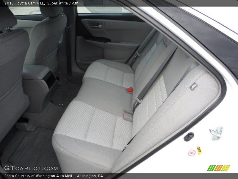 Super White / Ash 2015 Toyota Camry LE