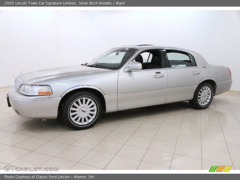 Silver Birch Metallic / Black 2005 Lincoln Town Car Signature Limited