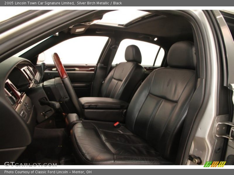  2005 Town Car Signature Limited Black Interior