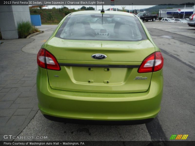 Lime Squeeze / Charcoal Black/Light Stone 2013 Ford Fiesta SE Sedan