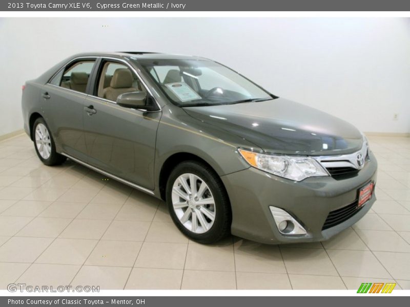 Cypress Green Metallic / Ivory 2013 Toyota Camry XLE V6