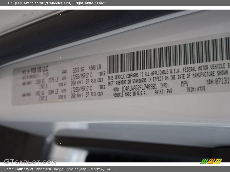 Bright White / Black 2015 Jeep Wrangler Willys Wheeler 4x4