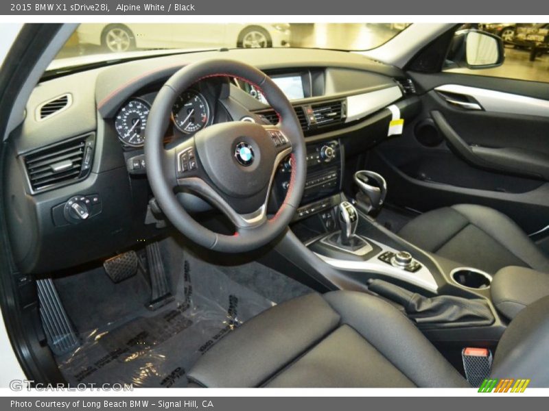 Alpine White / Black 2015 BMW X1 sDrive28i
