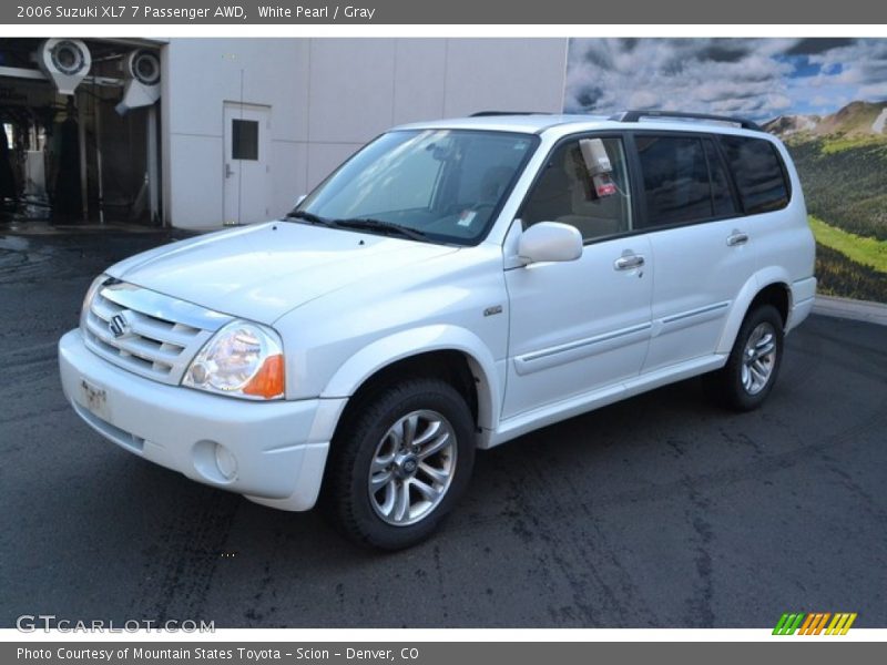 White Pearl / Gray 2006 Suzuki XL7 7 Passenger AWD