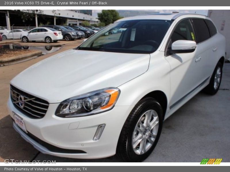Crystal White Pearl / Off-Black 2016 Volvo XC60 T5 Drive-E
