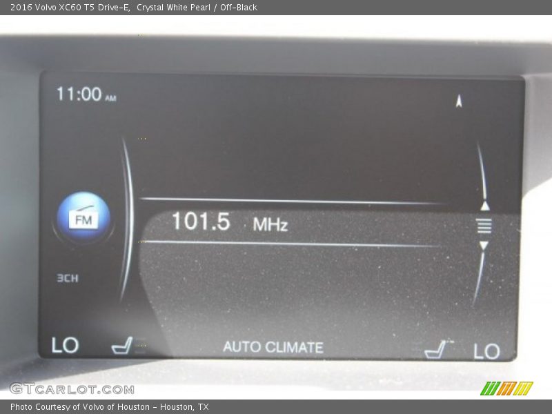 Crystal White Pearl / Off-Black 2016 Volvo XC60 T5 Drive-E