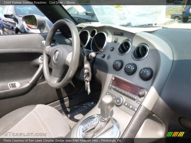 Cool Silver / Ebony 2006 Pontiac Solstice Roadster