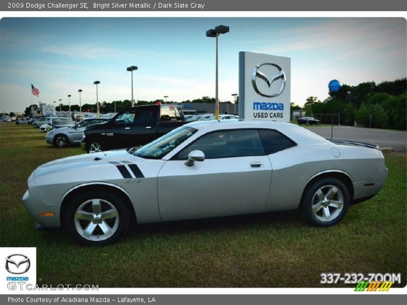 Bright Silver Metallic / Dark Slate Gray 2009 Dodge Challenger SE