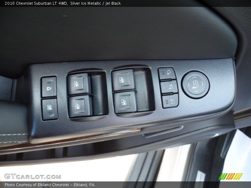 Silver Ice Metallic / Jet Black 2016 Chevrolet Suburban LT 4WD