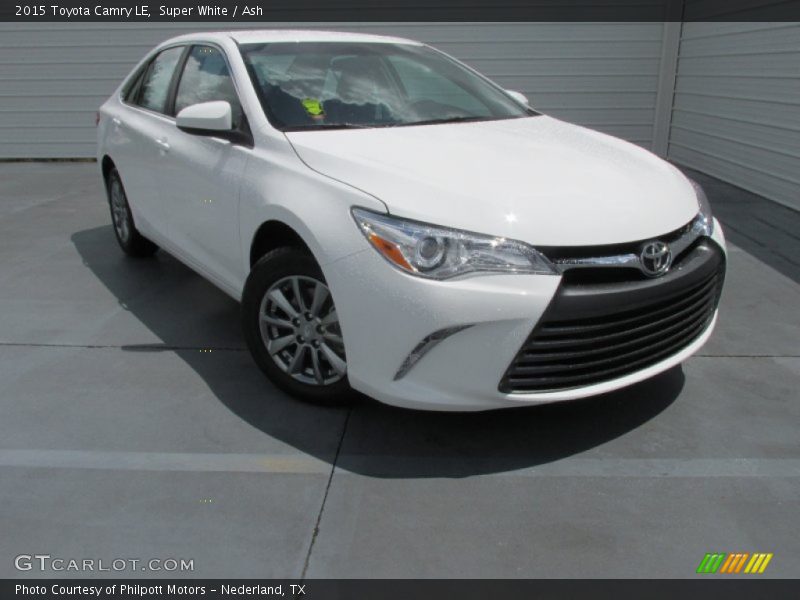 Super White / Ash 2015 Toyota Camry LE